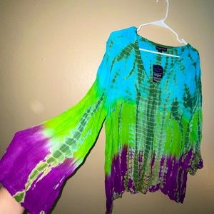 Greater Goods slinky tye dye blouse